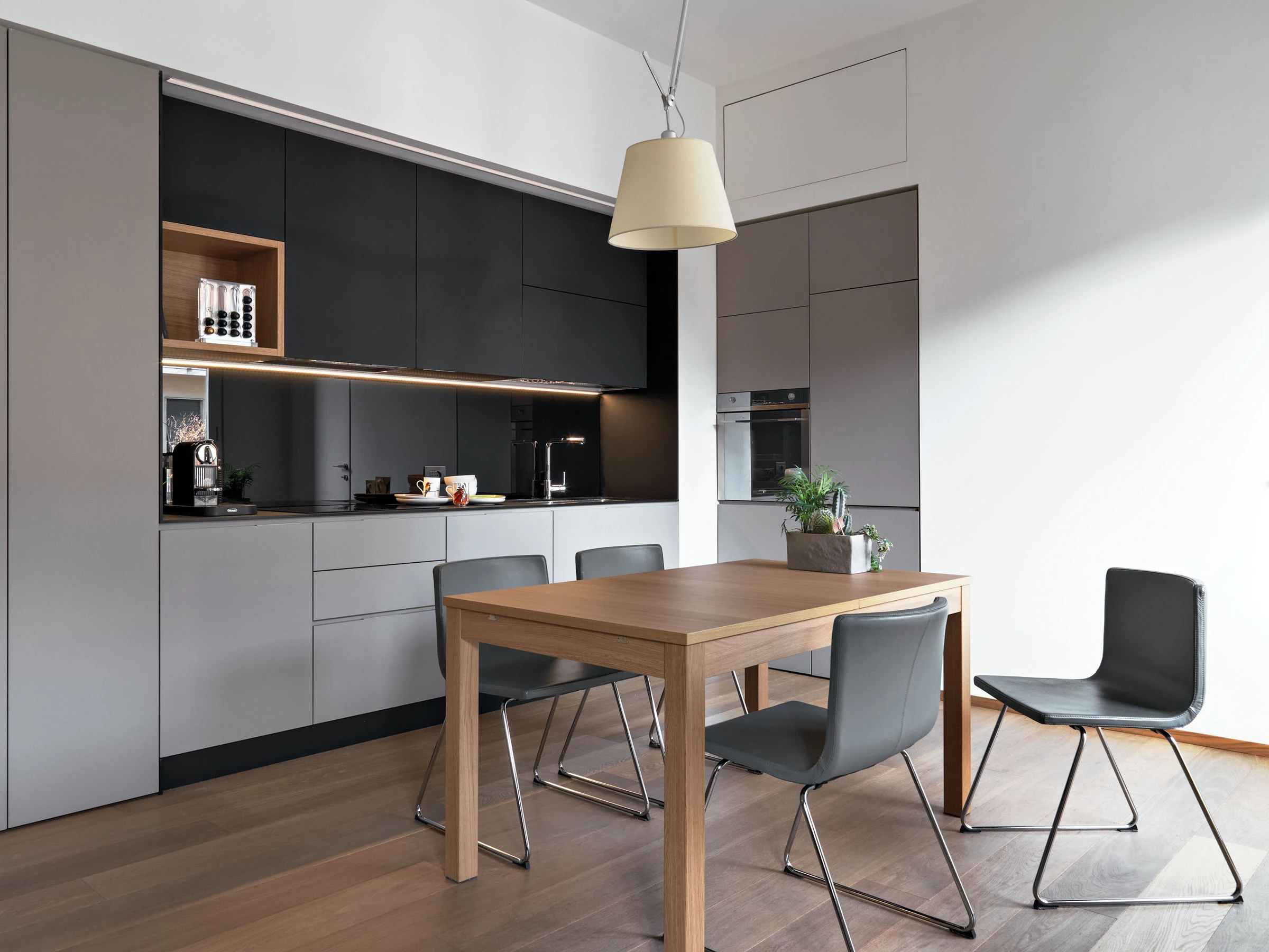 米兰私人住宅的灵活空间设计-12