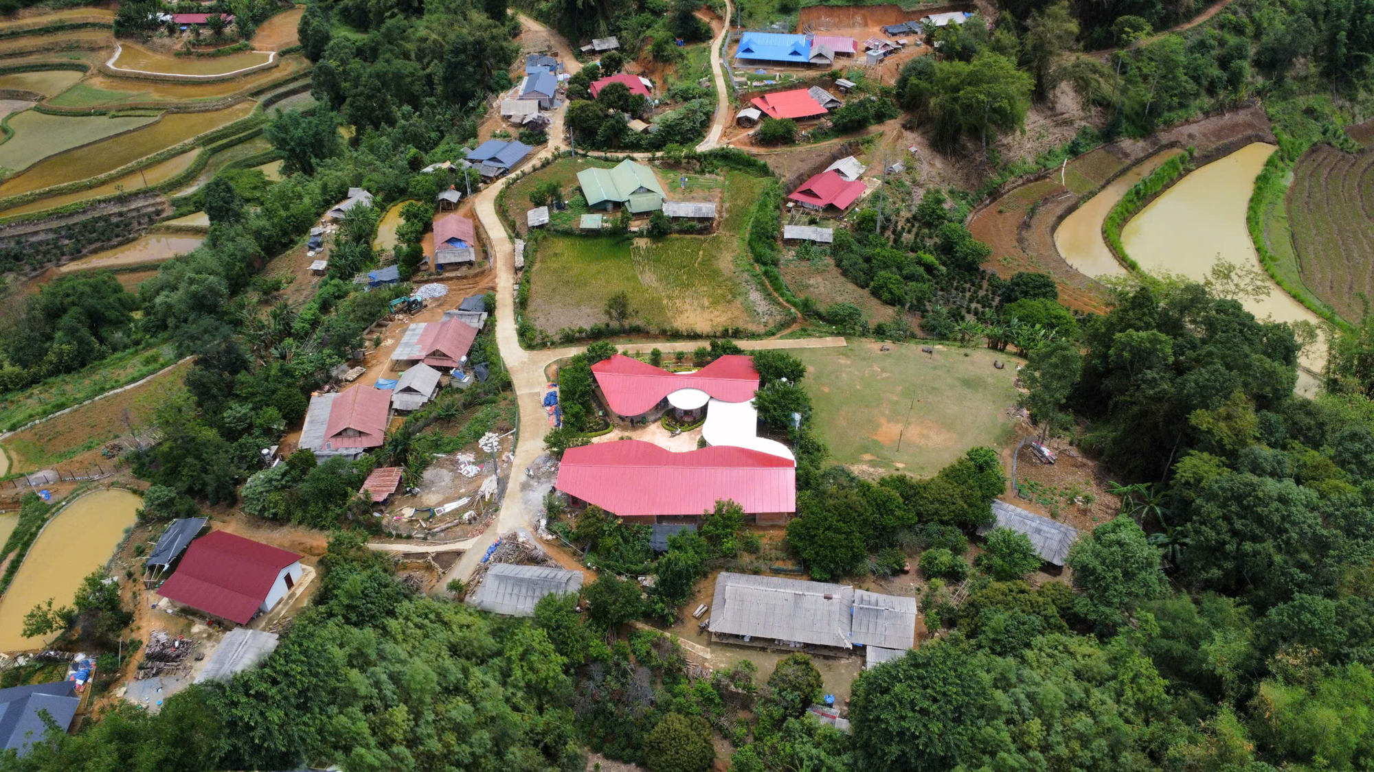 Hang Tau Kindergarten and Primary School / 1+1>2 Architects-25