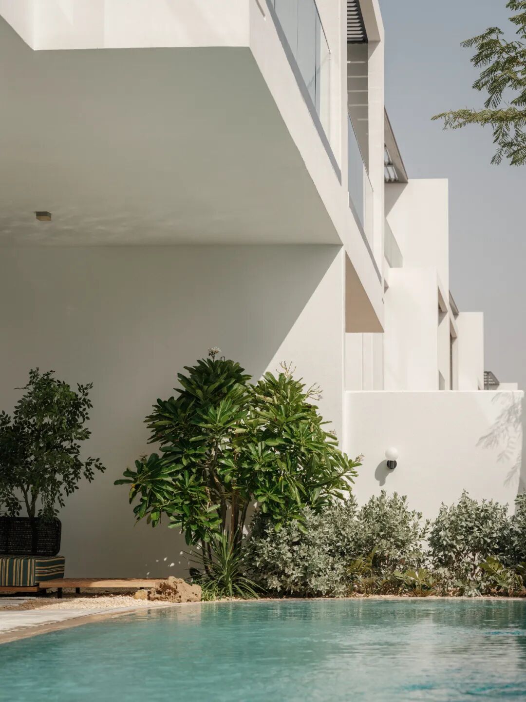 阿联酋迪拜650㎡滨海别墅丨楼房花朵设计-20