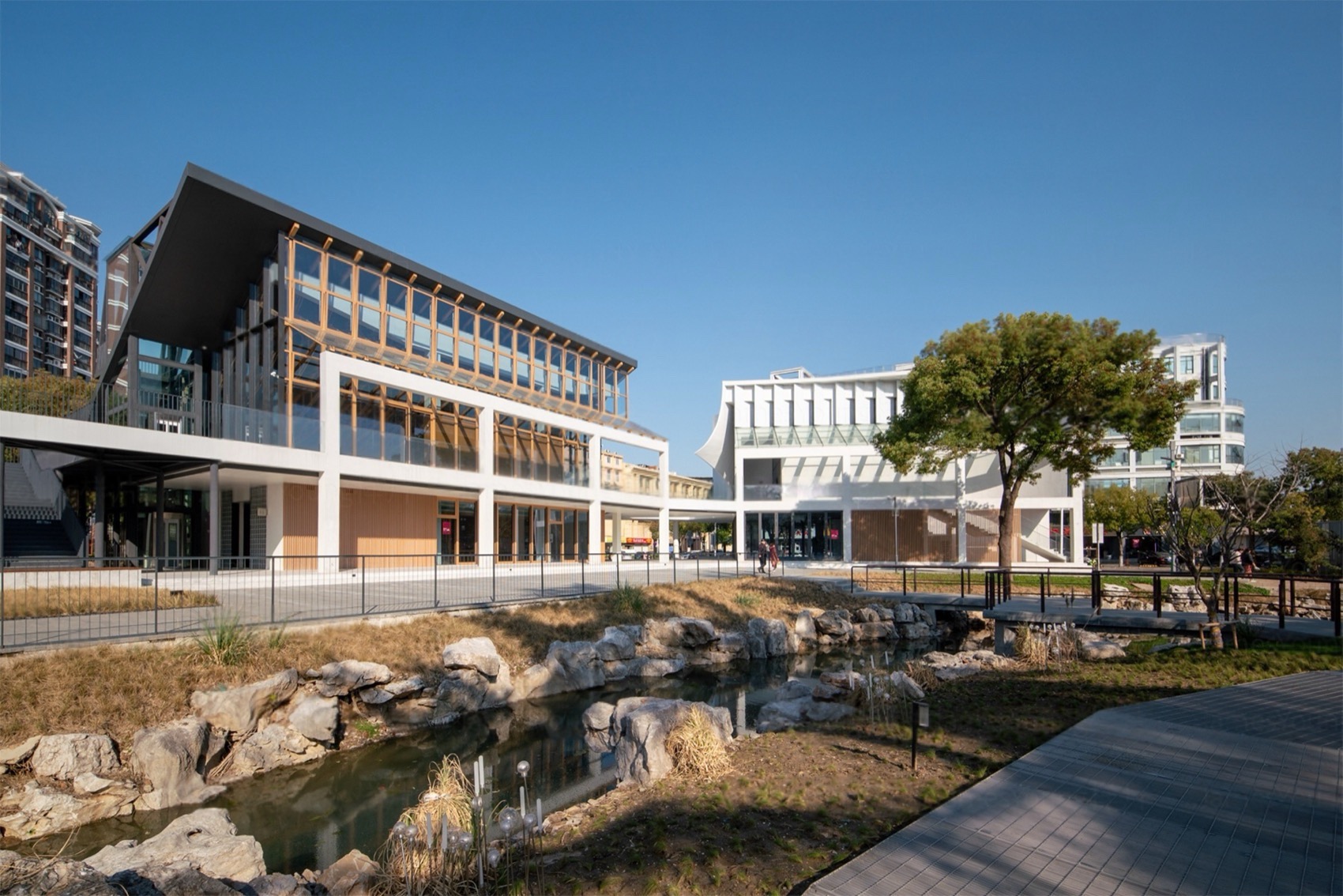 垂虹小筑:苏州吴江婚礼堂丨中国苏州丨南沙原创建筑设计工作室等多家单位-33