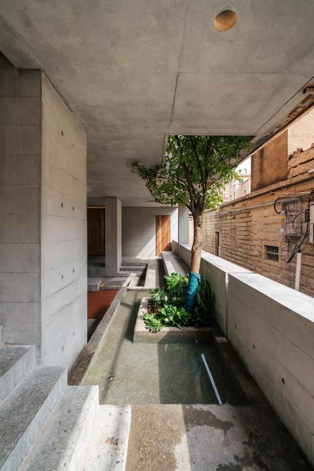 琚宾爆拆《皮囊》里的家，握手楼逆袭美宅+图书馆综合体！-63