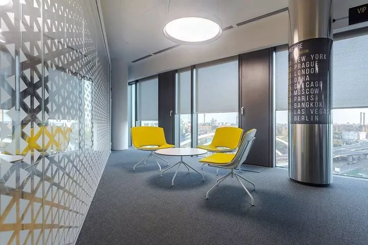 科幻未来主义元素融入的 Thales 泰雷兹办公室设计-40