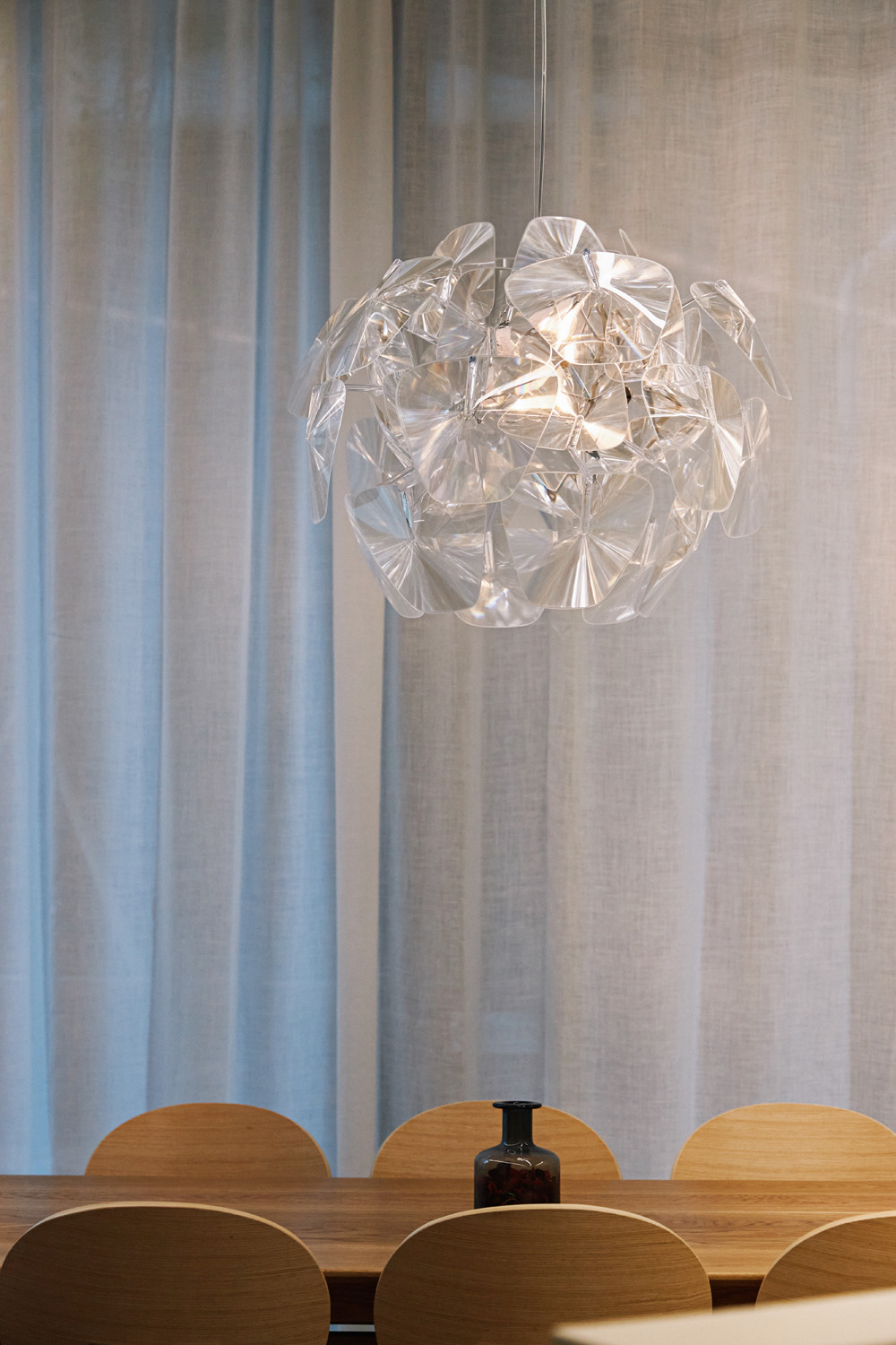 白色&木质，打造 17 平米办公室的极简氛围-18