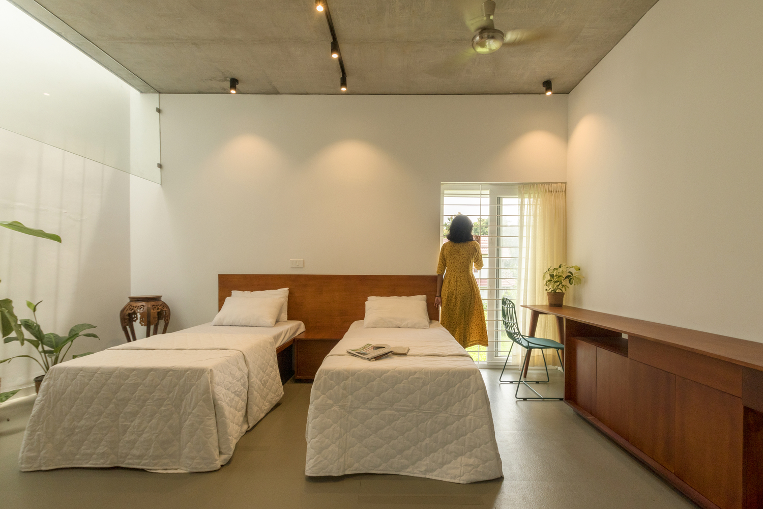 印度 Kottayam 的“浮动色彩”住宅丨Mindspark Architects-35