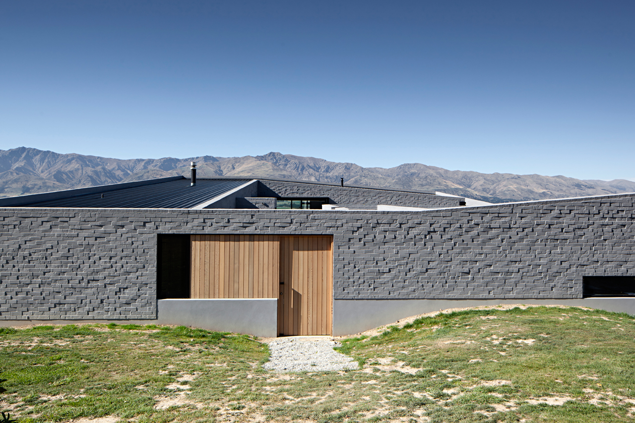 lake hawea courtyard house-3