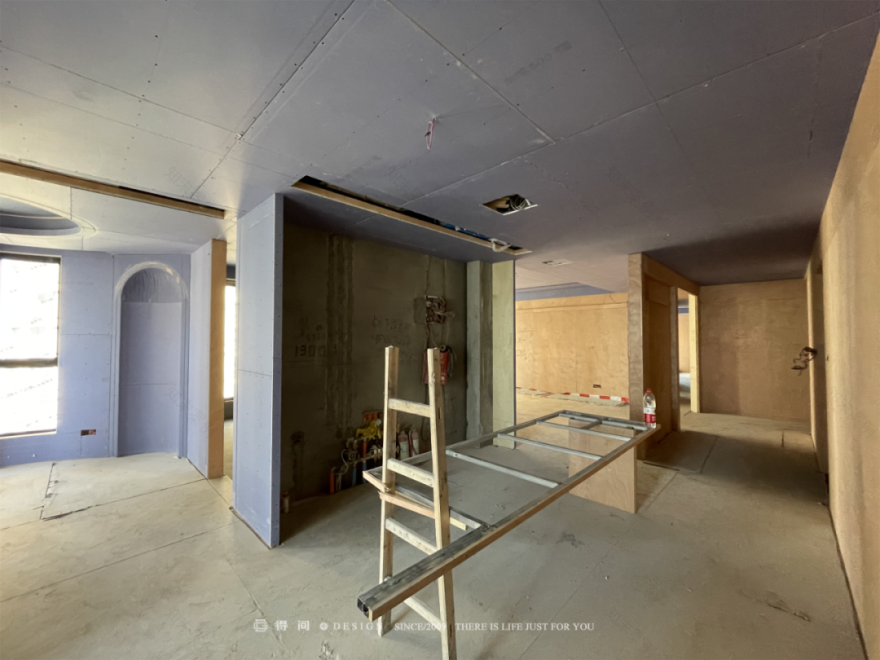 实景首发丨双餐厅、地台儿童房...用治愈系原木住宅给春日来信-225