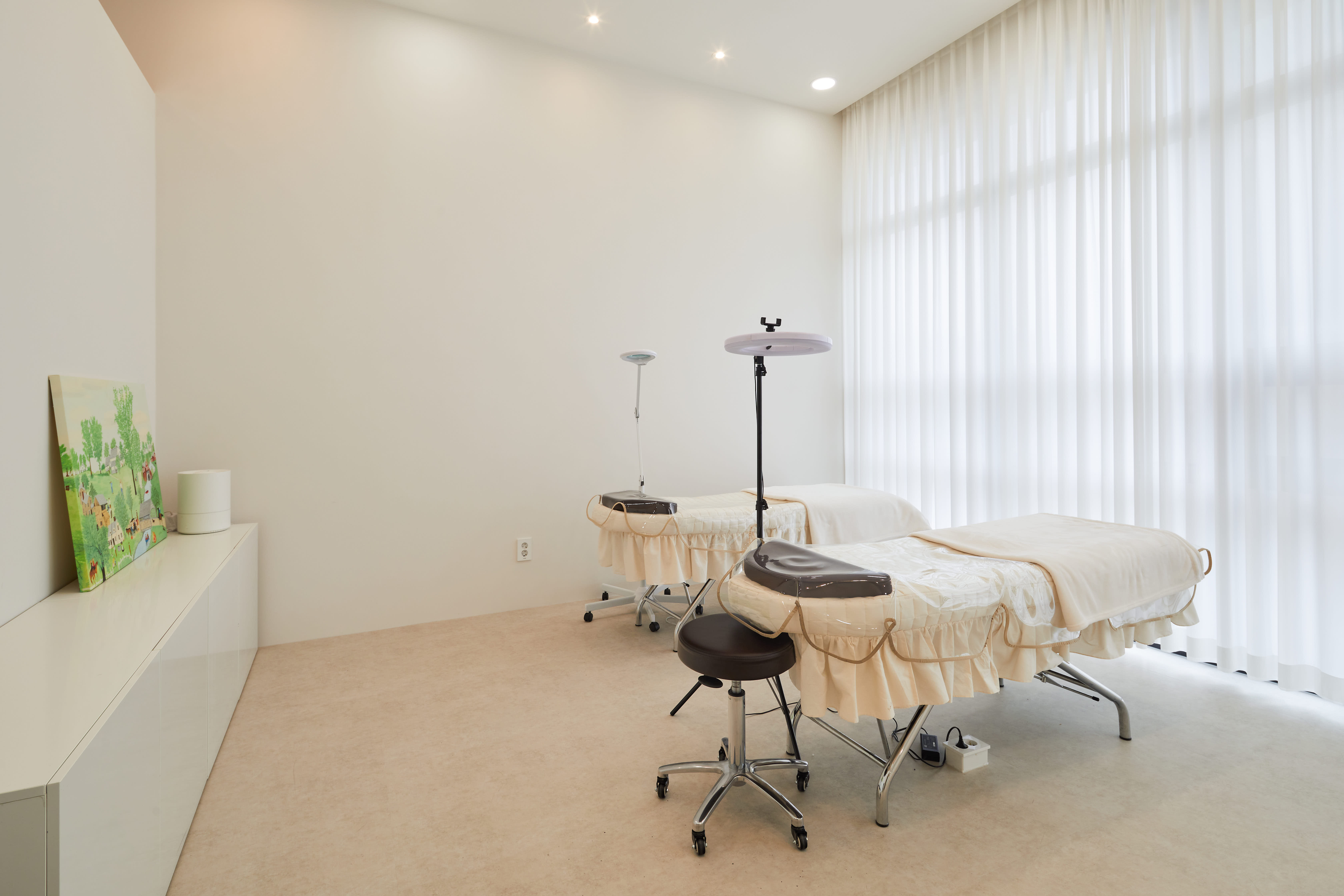 16 平米极简美妆店设计-7