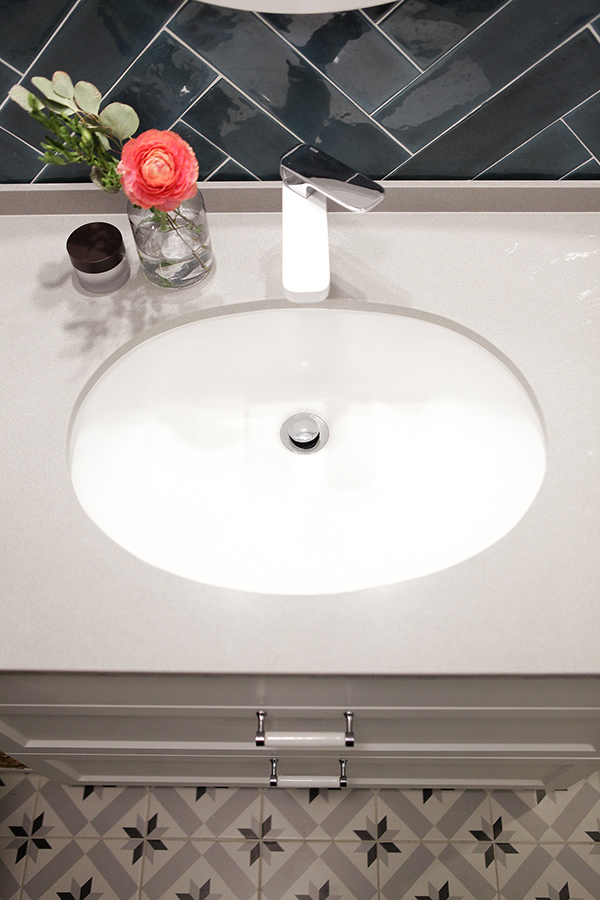 乌克兰基辅色彩明亮的预算公寓设计-27