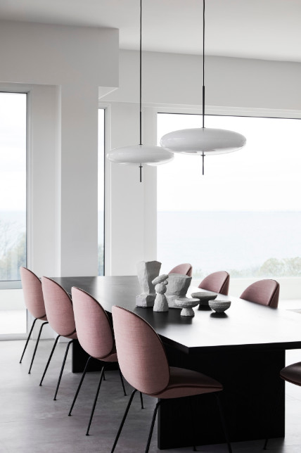 金色的;金黄色的;金的;金制的-103