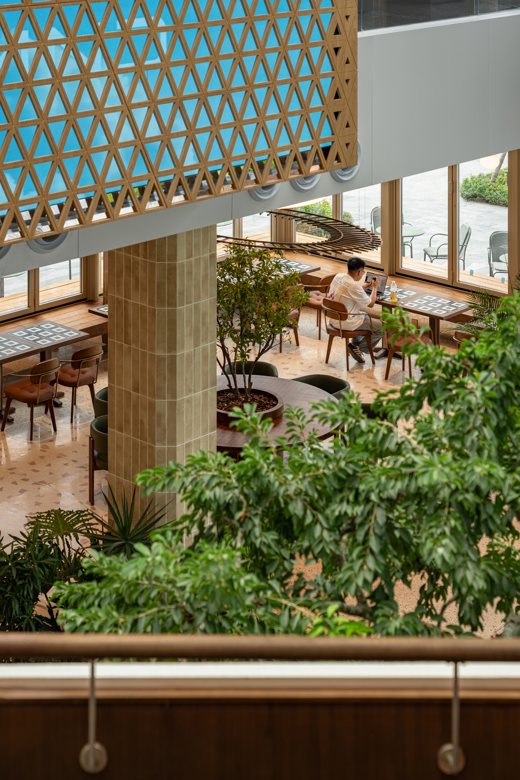 广州南站 · 檐下集丨中国广州丨超级平常空间设计-38