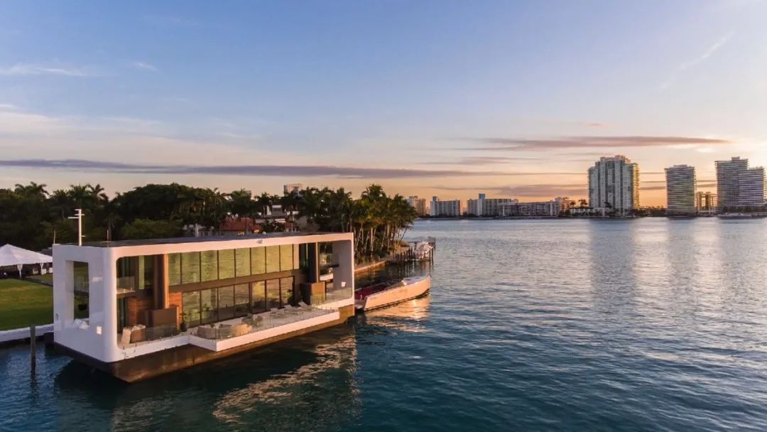 海上移动“豪宅”-0