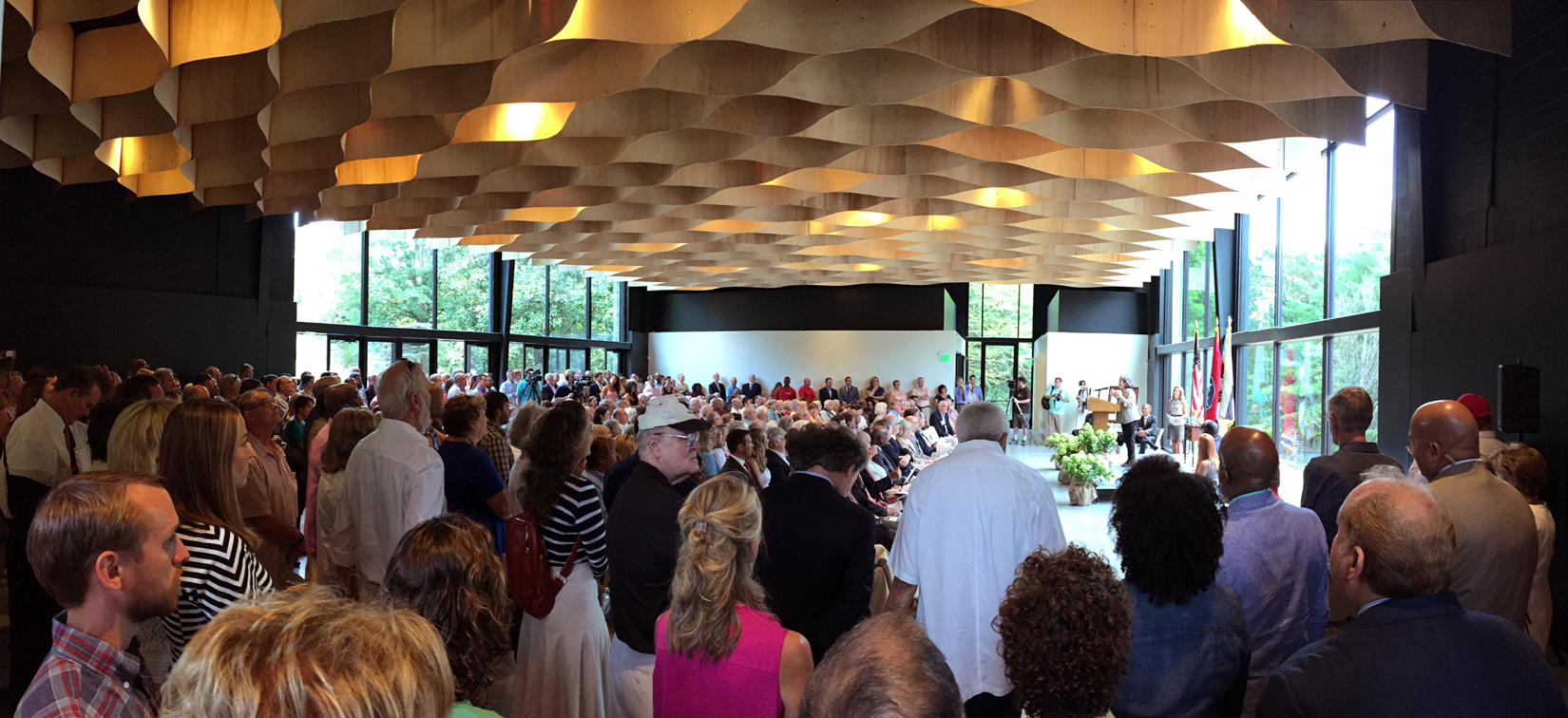 模块化设计打造经济耐用的植物花园游客中心-32