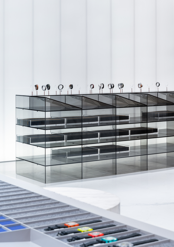 MOMIC Watch Assembly Store by Atelier TAO+C-19