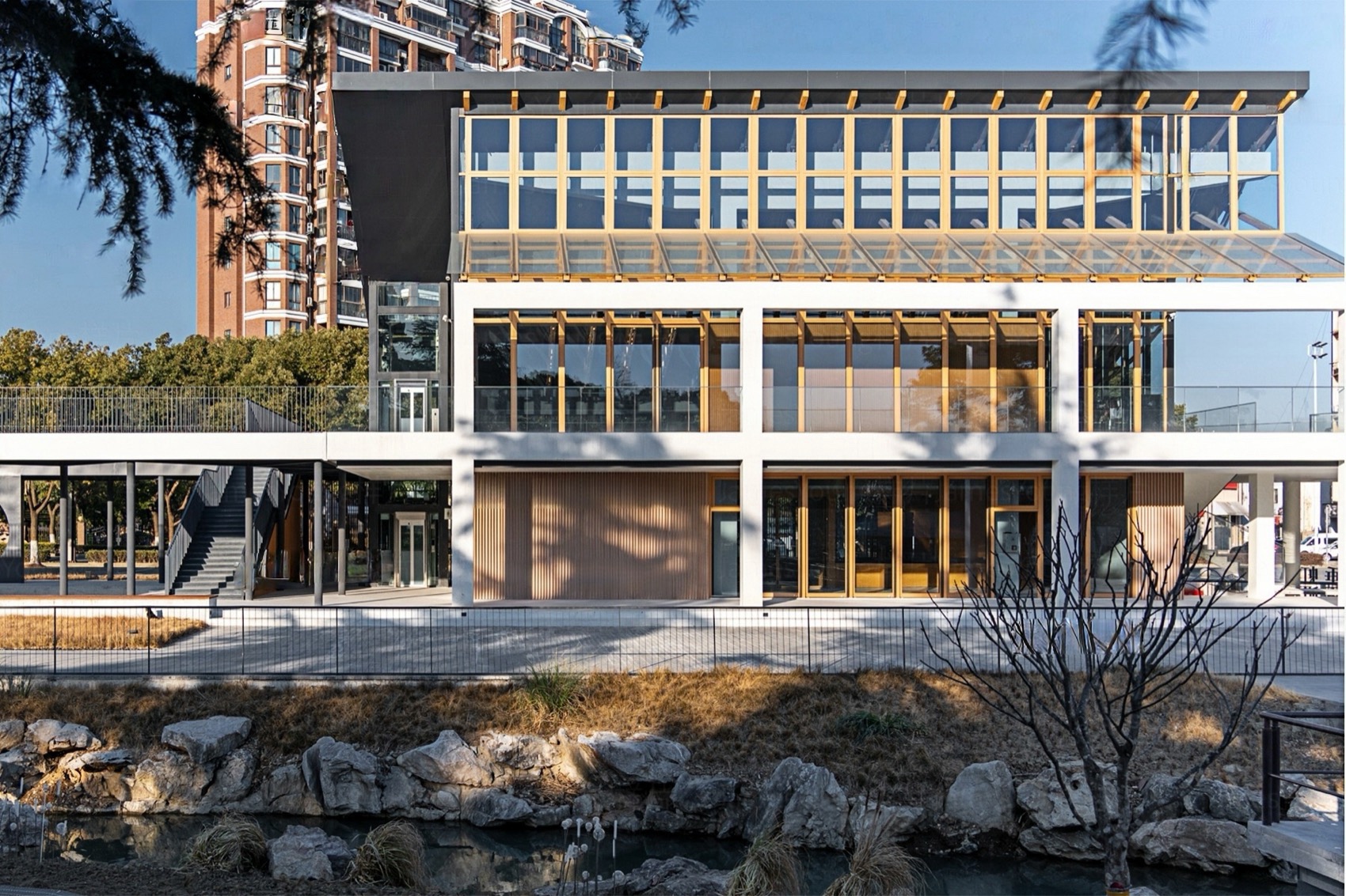 垂虹小筑:苏州吴江婚礼堂丨中国苏州丨南沙原创建筑设计工作室等多家单位-87