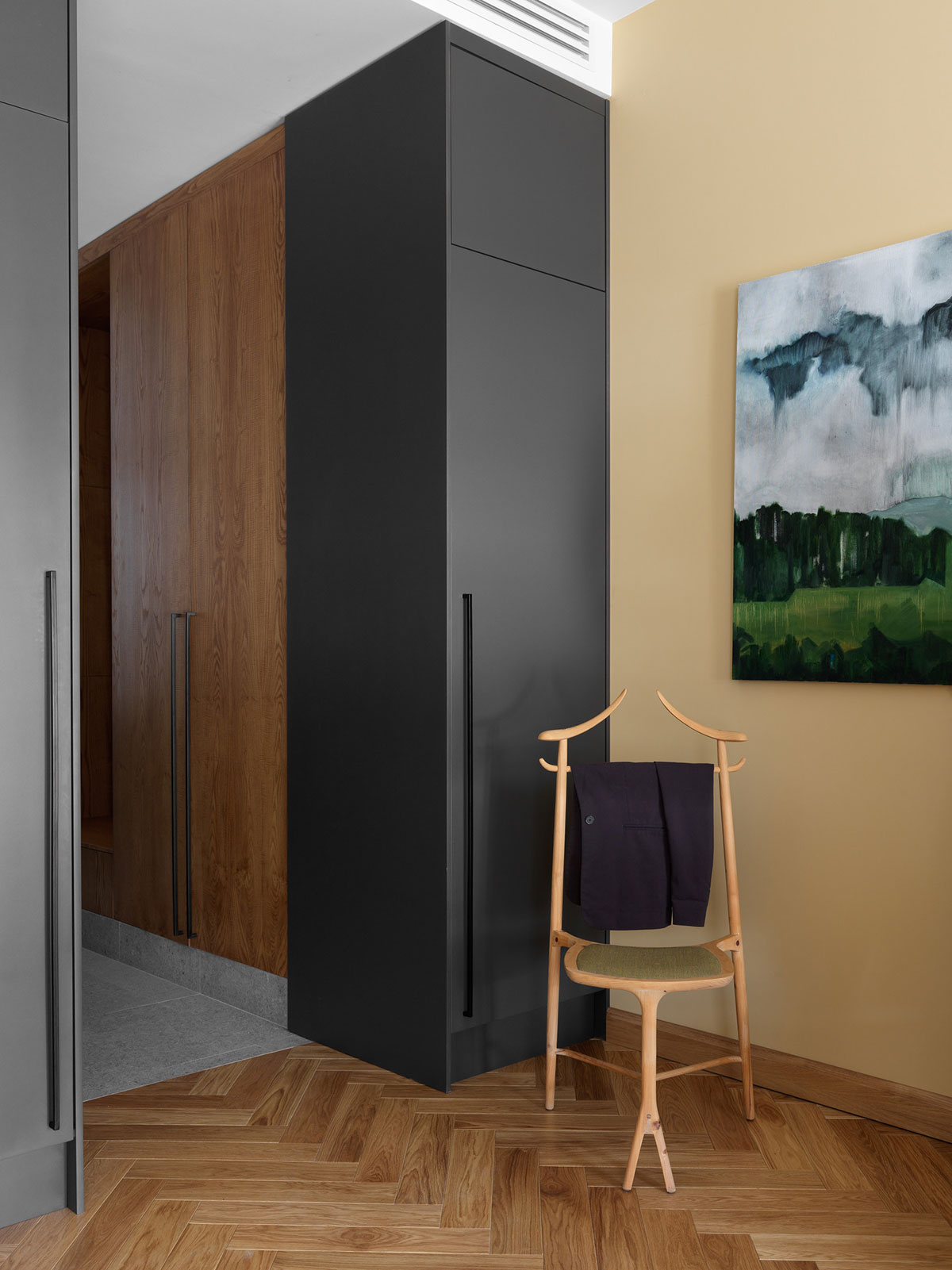 莫斯科 40㎡小户型公寓 | 开放空间与温馨黄色调的完美结合-9