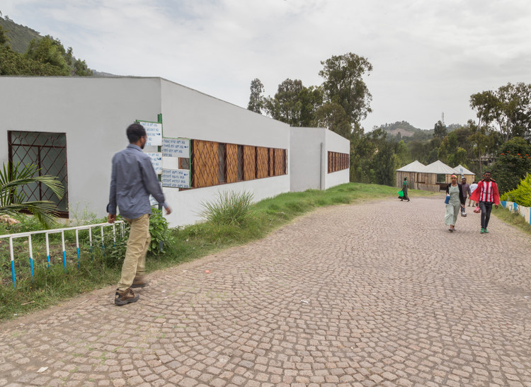 Woldyia Maternity Center  Vilalta Arquitectura-1