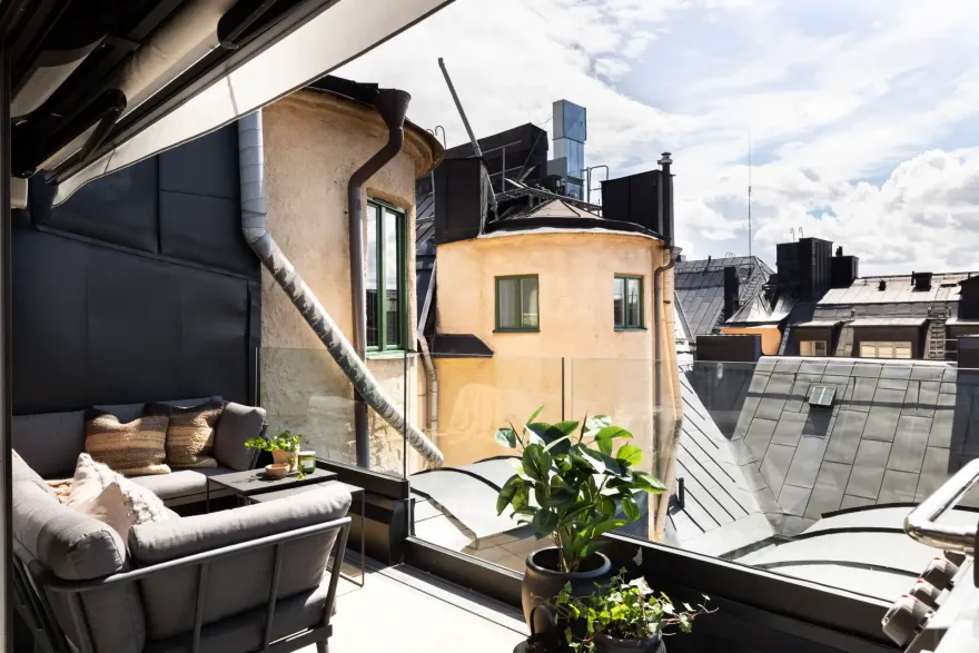 瑞典独特设计复式公寓,尽享城市宁静美景-22