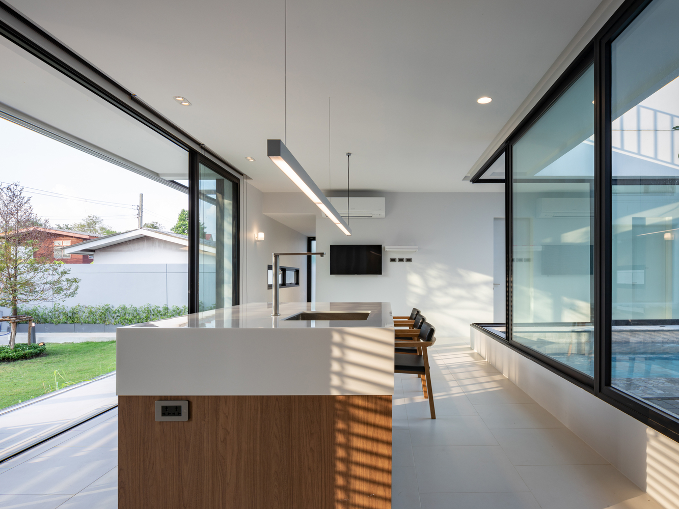 曼谷郊区诗意空间 · 多庭院住宅-15