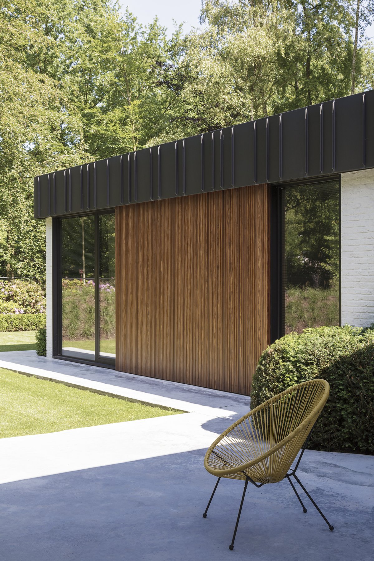 比利时 Baillet Latour 别墅绿色环绕的开放式空间设计-13