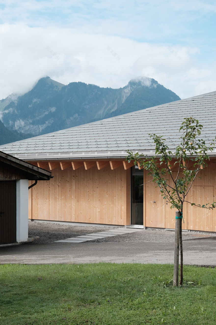 有金字塔屋顶的住宅,瑞士 / Charly Jolliet Architecte-7