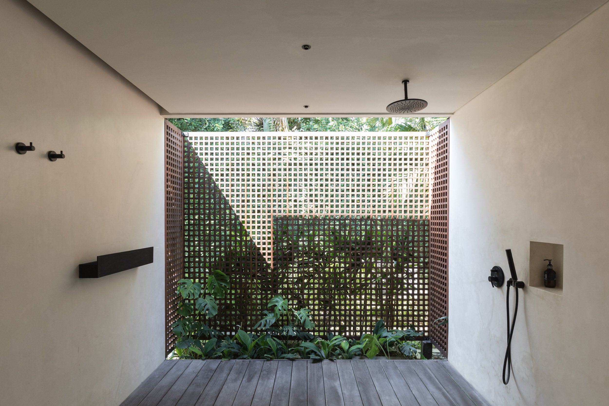 由于UMAH MAJEGAU不是常见的通用语言词汇，难以明确其准确含义，无法给出准确翻译 丨印度尼西亚巴厘-18