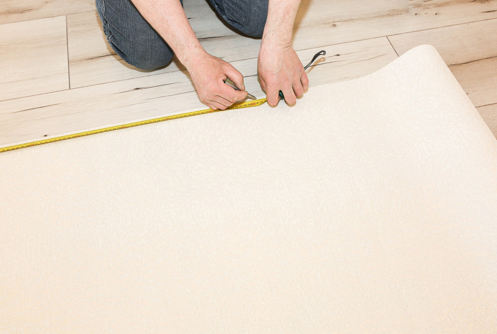 DIY 墙纸铺设 | 6 步简单完成华丽转身-19