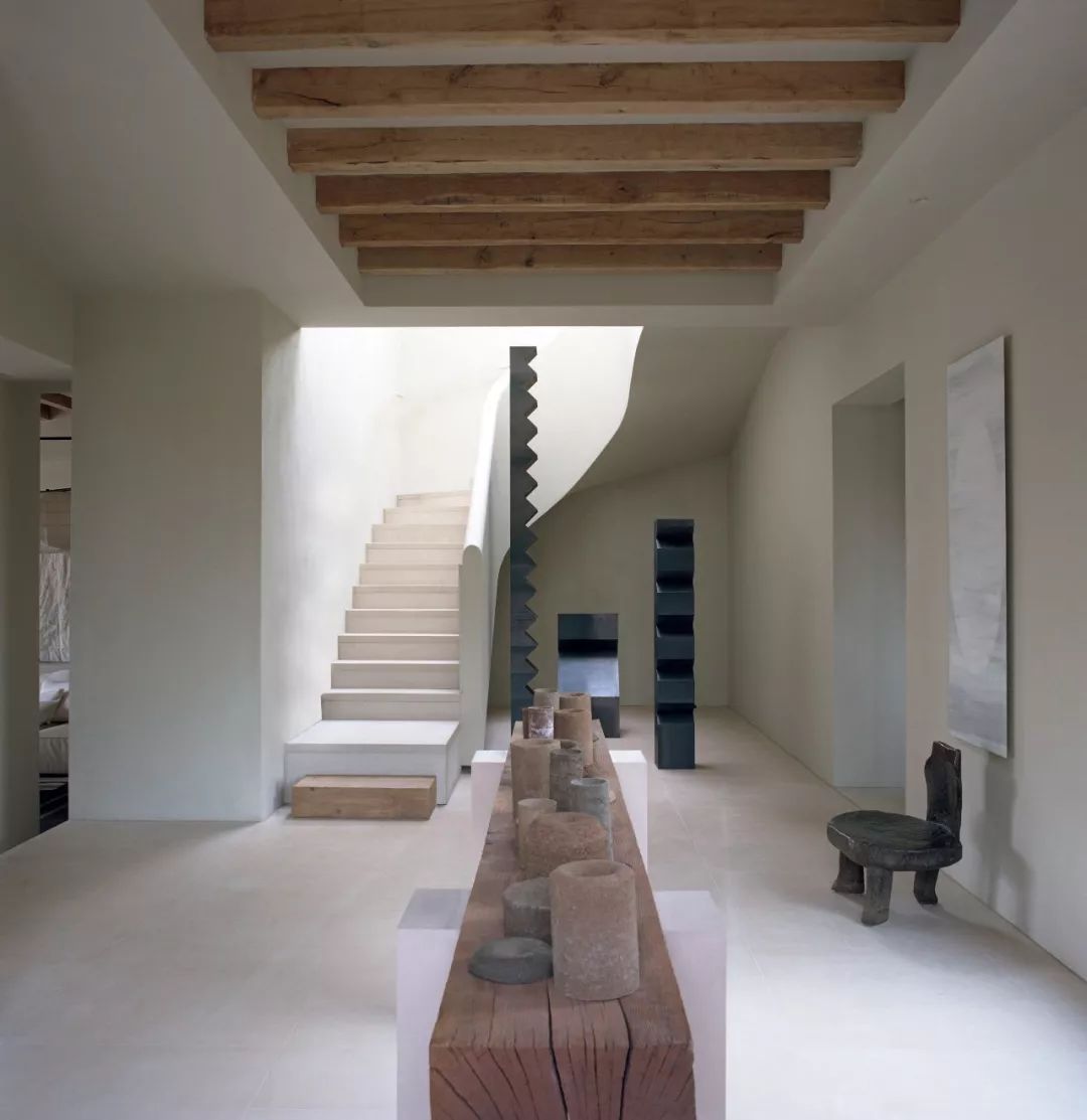 多学科设计大师 Faye Toogood 的手工实验艺术-42