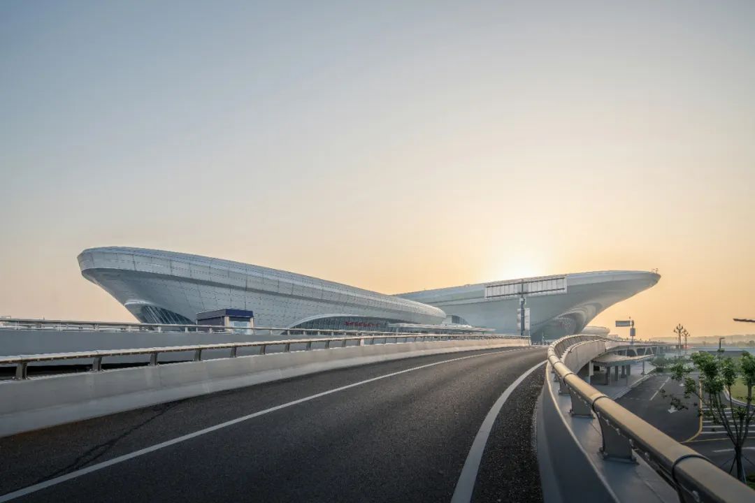 "筑境设计"打造的高铁站房设计，展现现代与传统融合之美-11