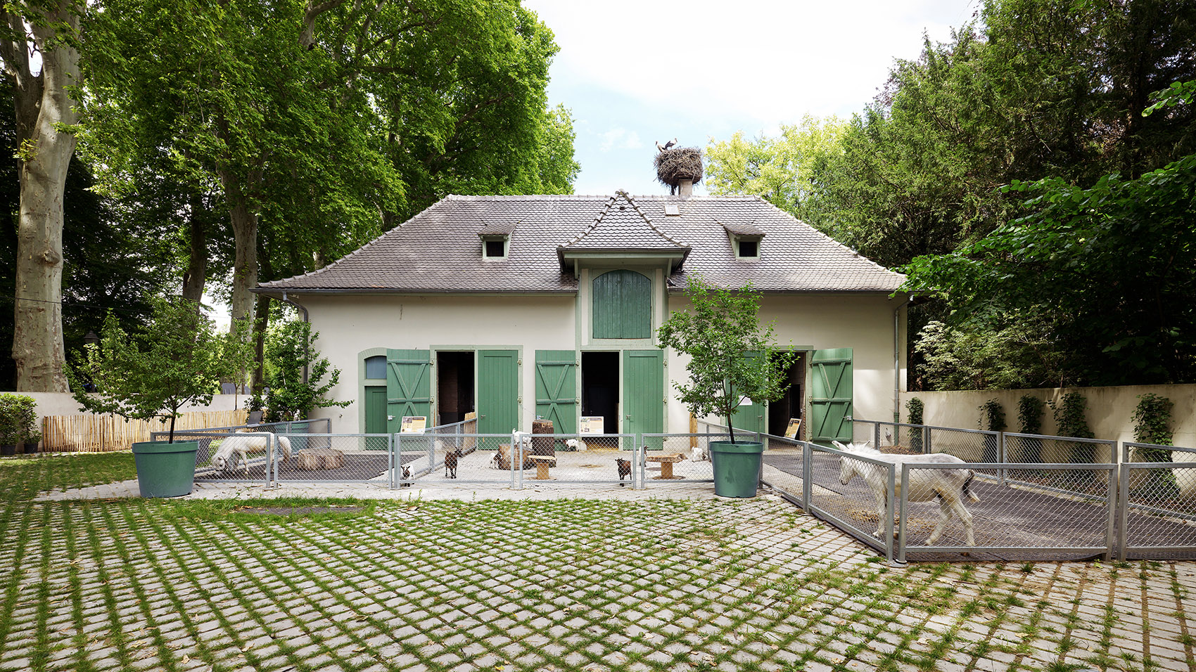 斯特拉斯堡动物园教学农场改造&游客中心，法国 / FREAKS-21