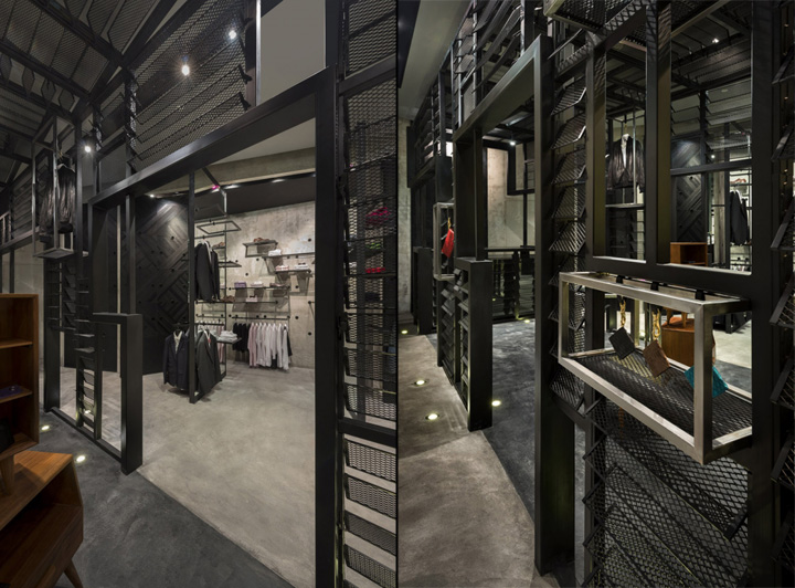 UPSTAIRS_，新加坡鳄鱼概念-5