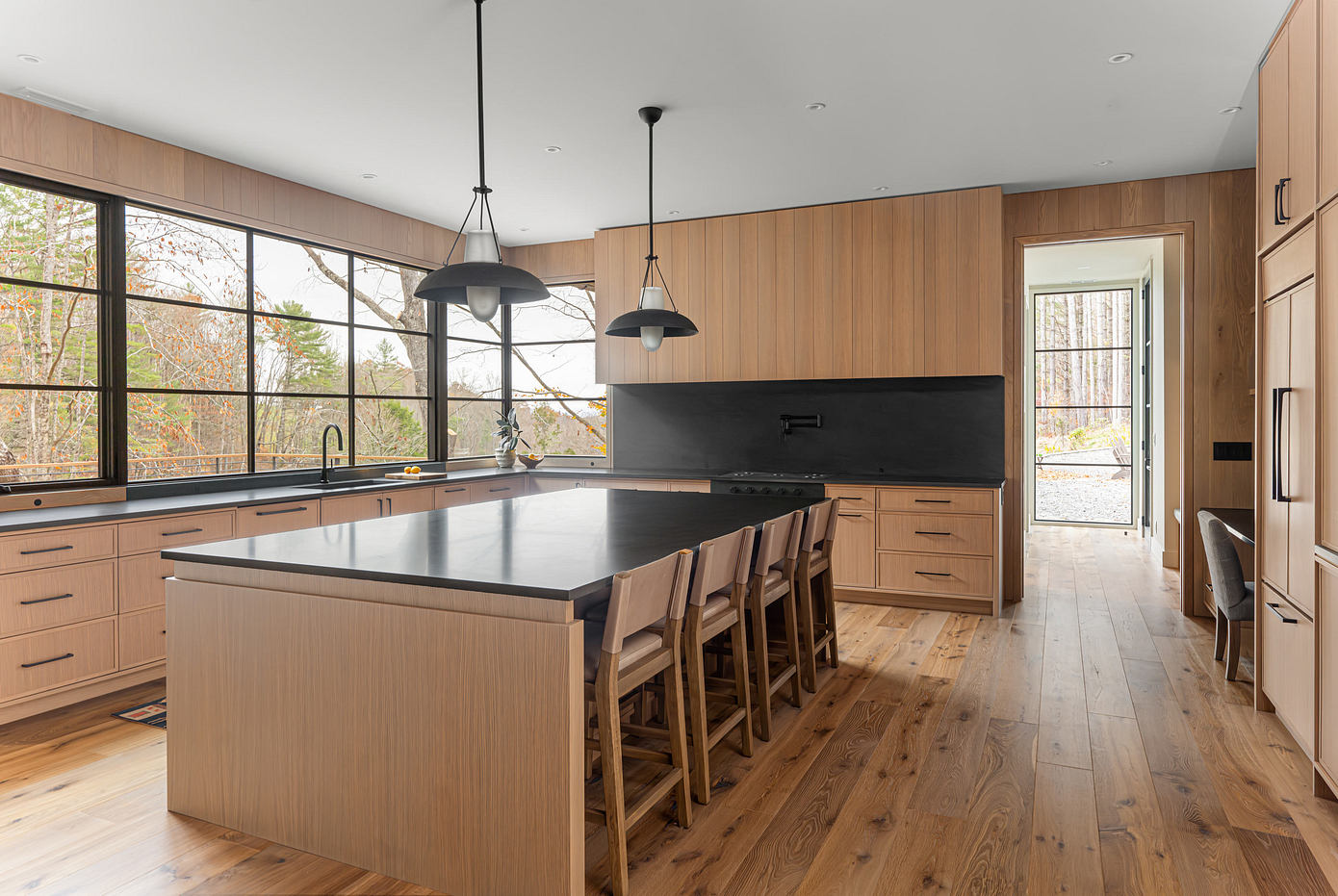 Holler House Interiors: Carolina Rooms Shaped By Natural Soft Light-3