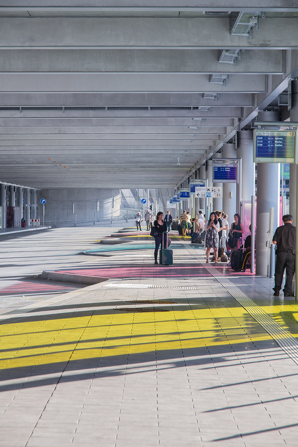 斯图加特机场公交枢纽及停车场建筑 / wulf architekten-33