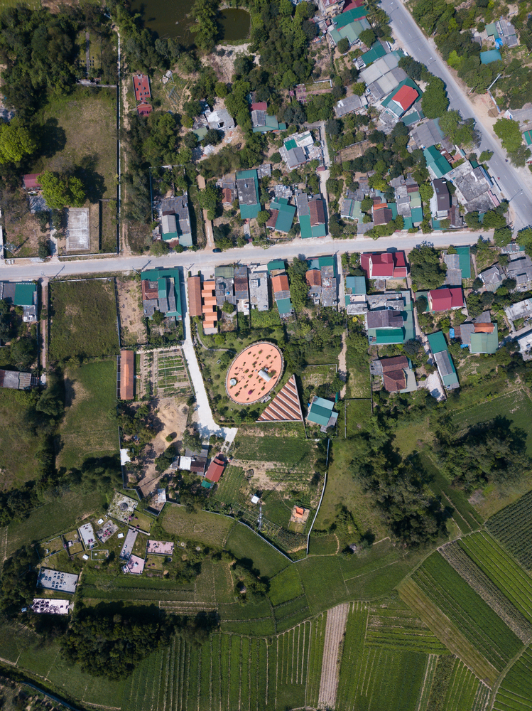 回归自然的现代乡村家园-83