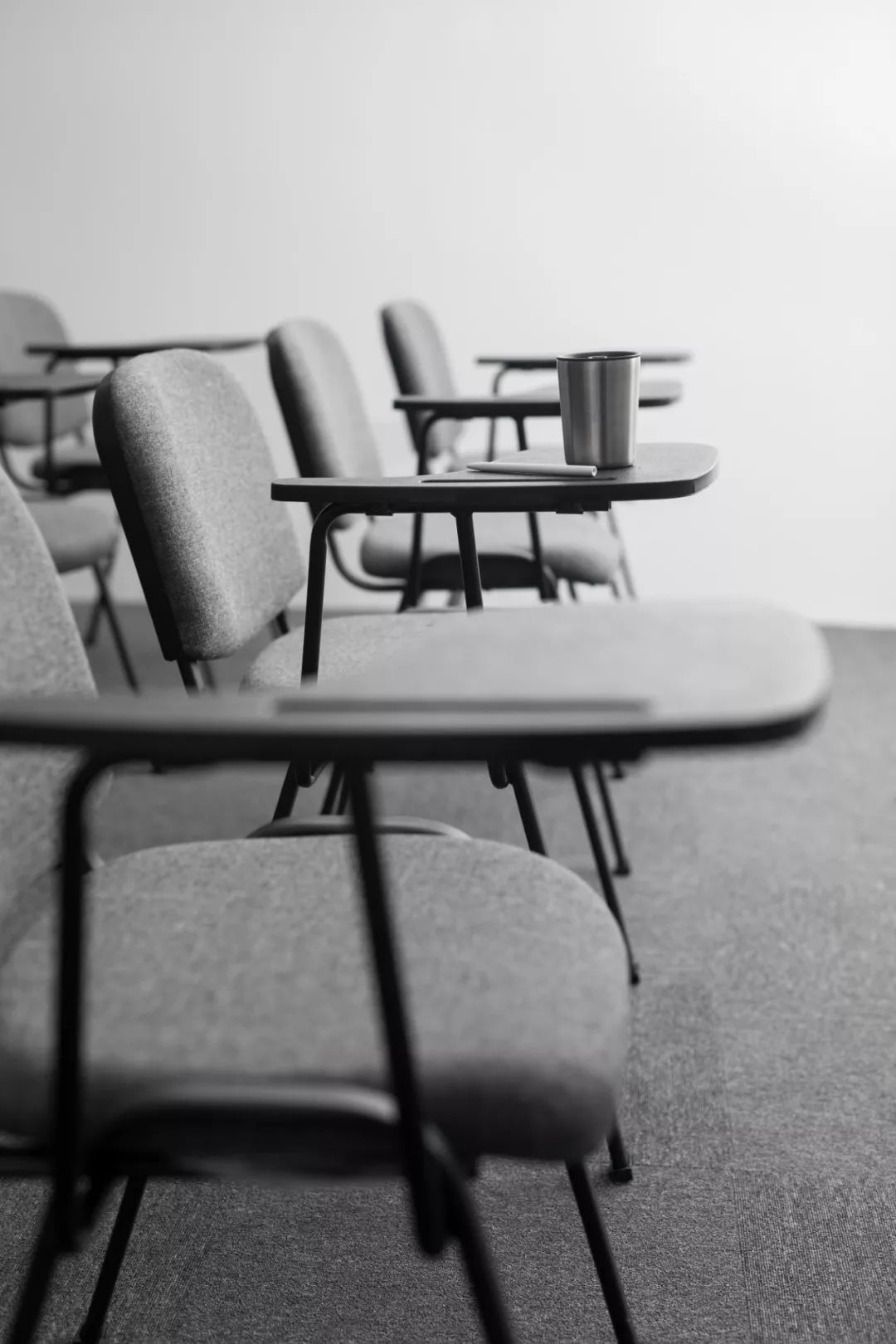 《白日梦》——现代科技风格的脑开发机构设计-32