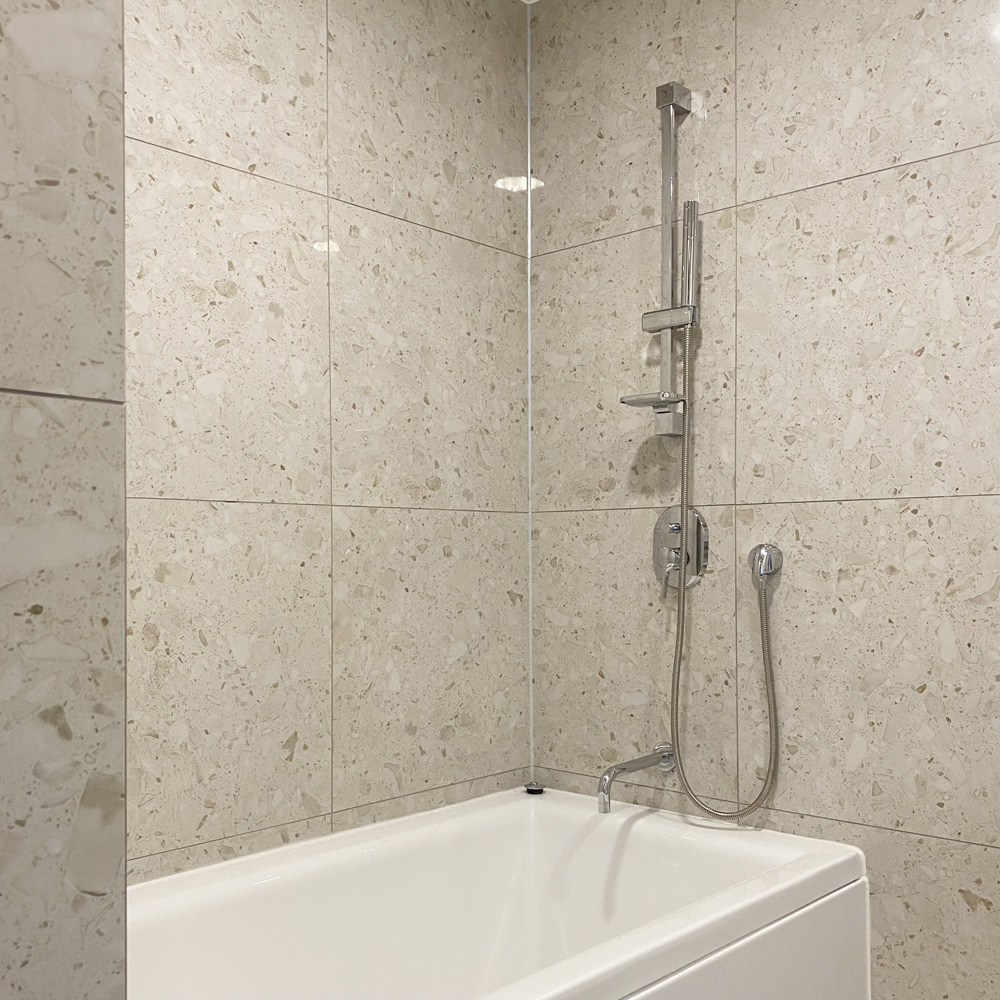 简约酒店设计典范 | 白色木纹诠释温馨空间-9