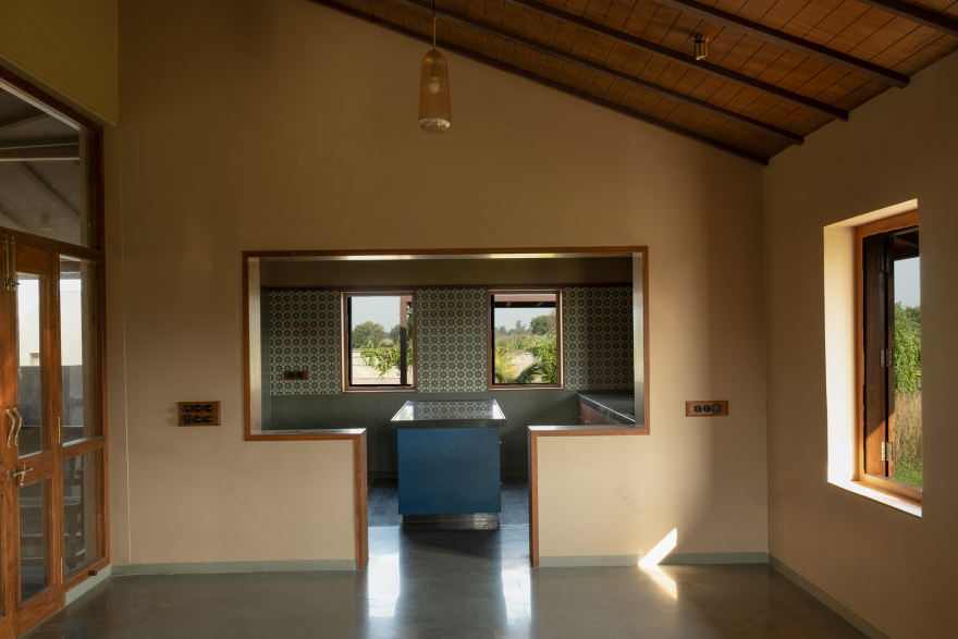 Farmhouse at Balkash / ROOMOOR-25