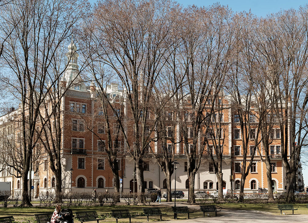 瑞典斯德哥尔摩 48㎡小公寓的绿色与深蓝魅力-18