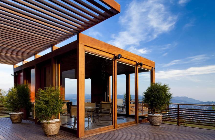 巴西 Campos de Jordão 的透明图书馆咖啡厅-7