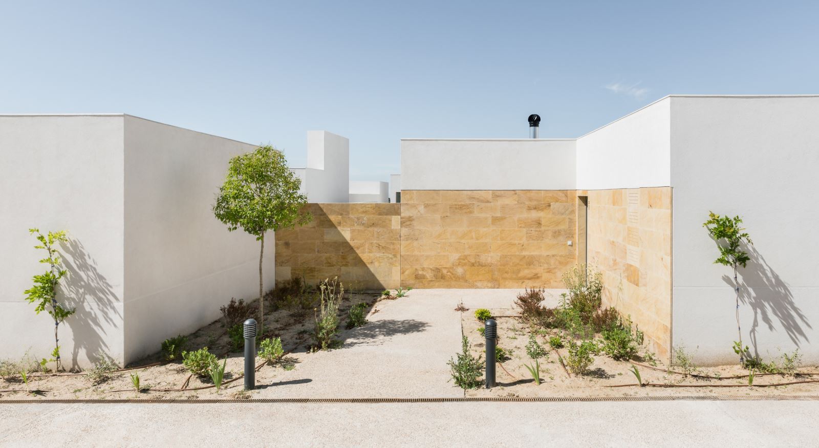 Madrid 家庭庭院住宅 | 共享户外空间与私密卧室的完美结合-13