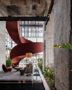 意大利极简设计大师 Piero Lissoni 自宅丨LissoniAssociati 建筑设计工作室