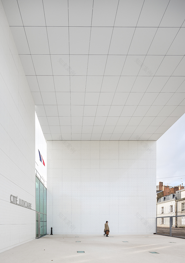 Limoges Courthouse ANMA-39