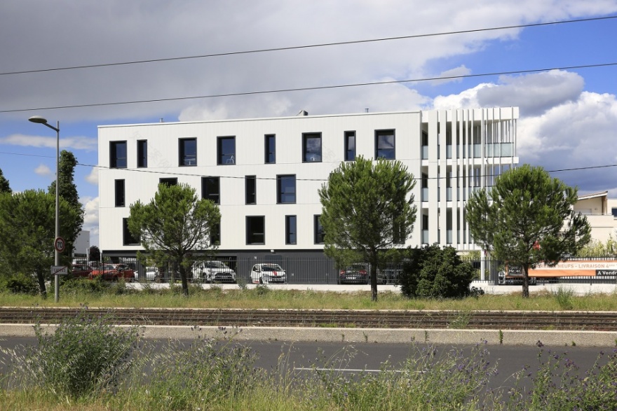 三角形的“A”办公楼,法国蒙彼利埃的现代符号-10