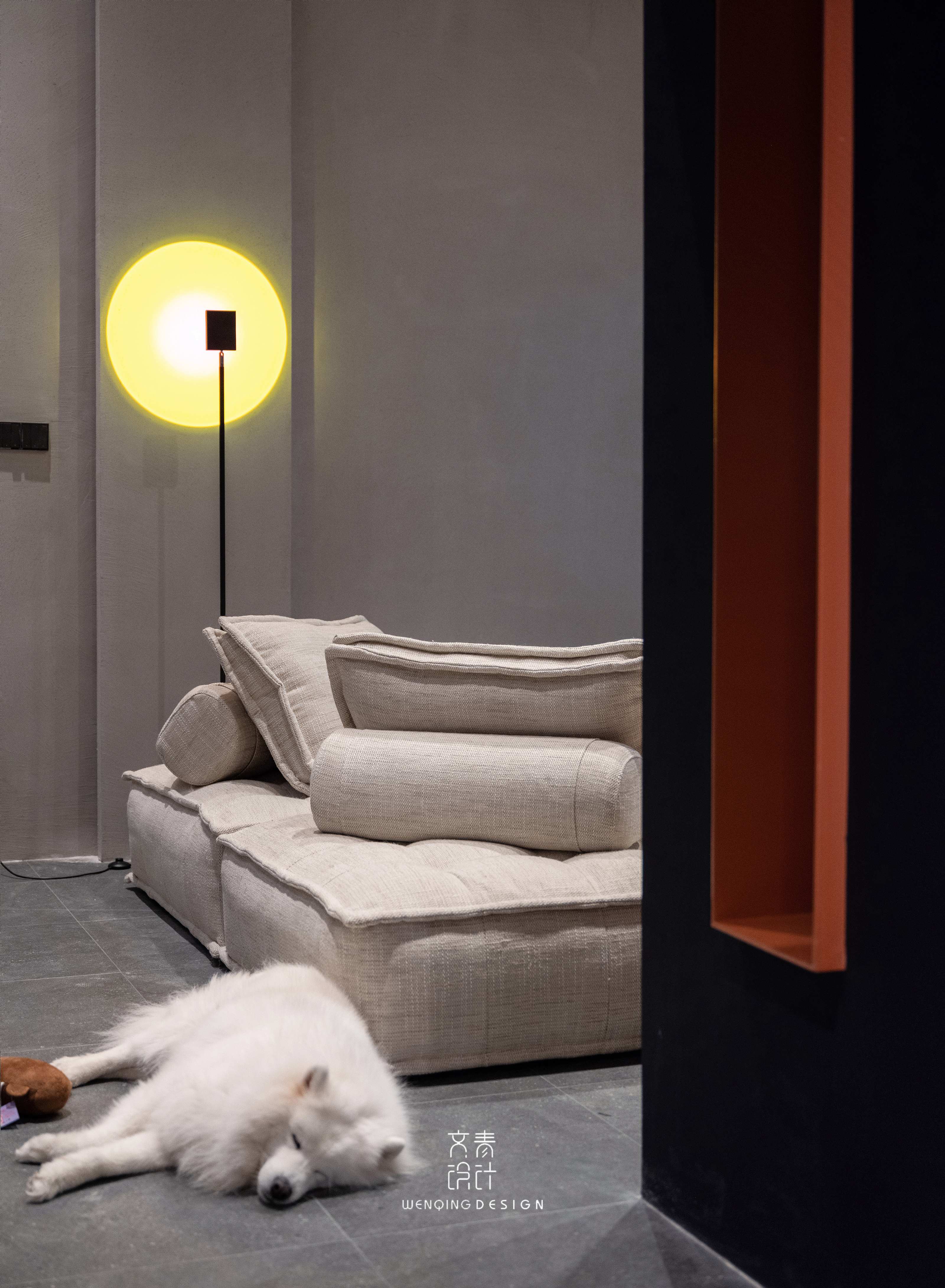 极简主义下的多彩地下室设计-59