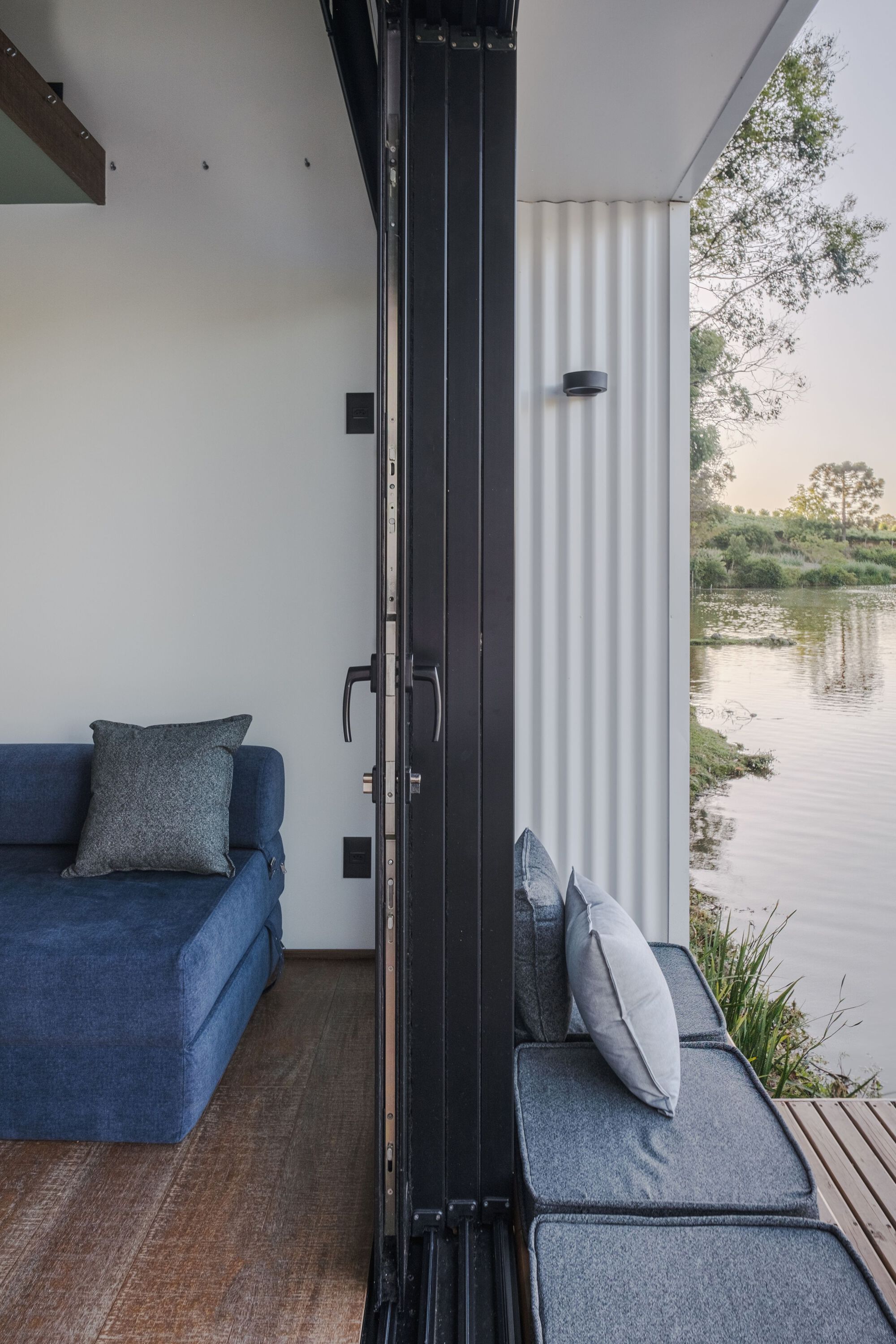 山谷中的避难所丨巴西南里奥格兰德丨Oazo + Zanesco Arquitetura-28