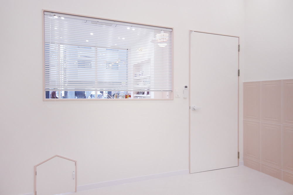 粉色调的梦幻美容室 | 格雷厄姆·斯图迪奥的精彩设计-13