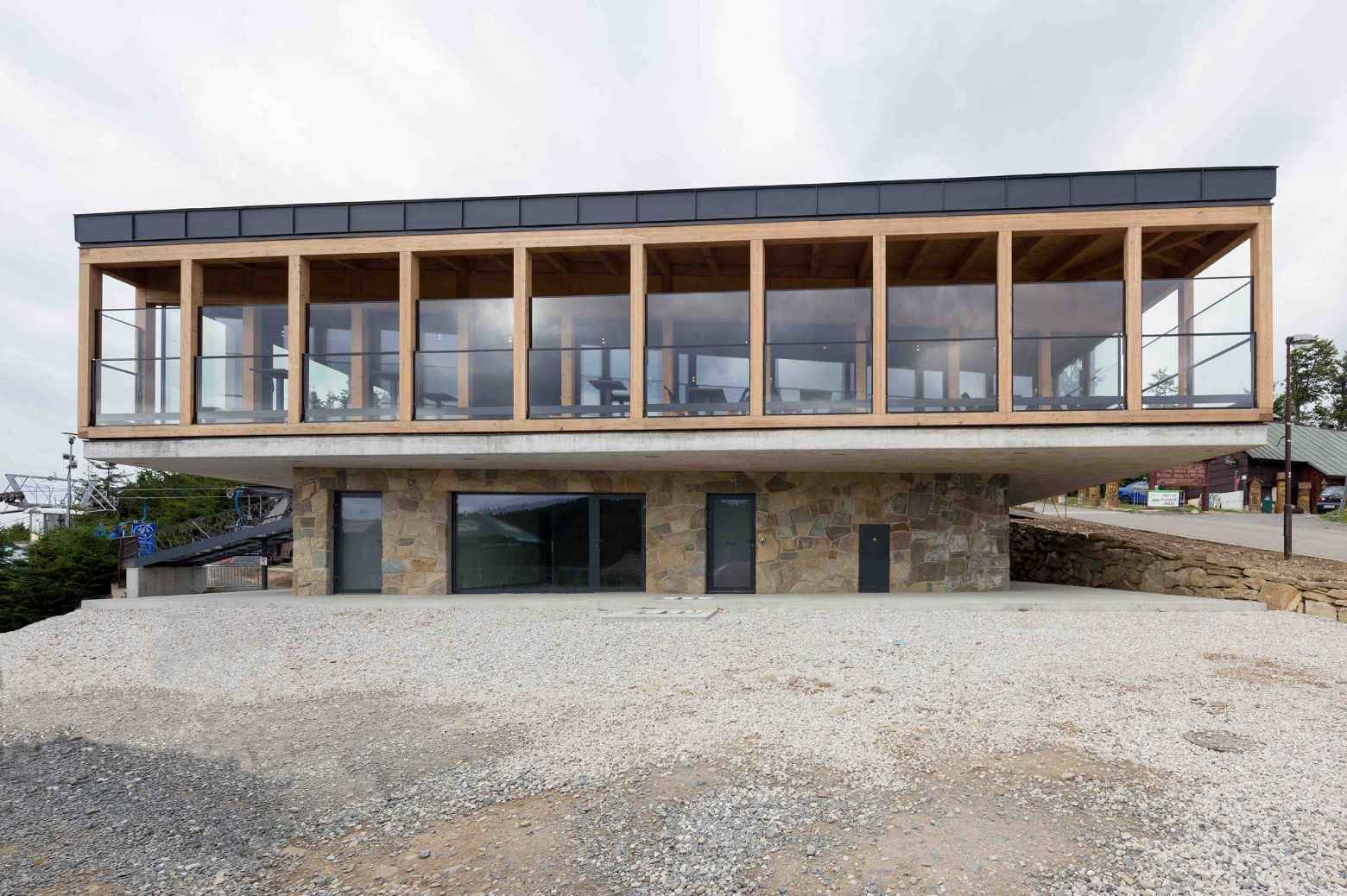 Výstupní stanice lanové dráhy na Pustevnách – Mrva.net-15