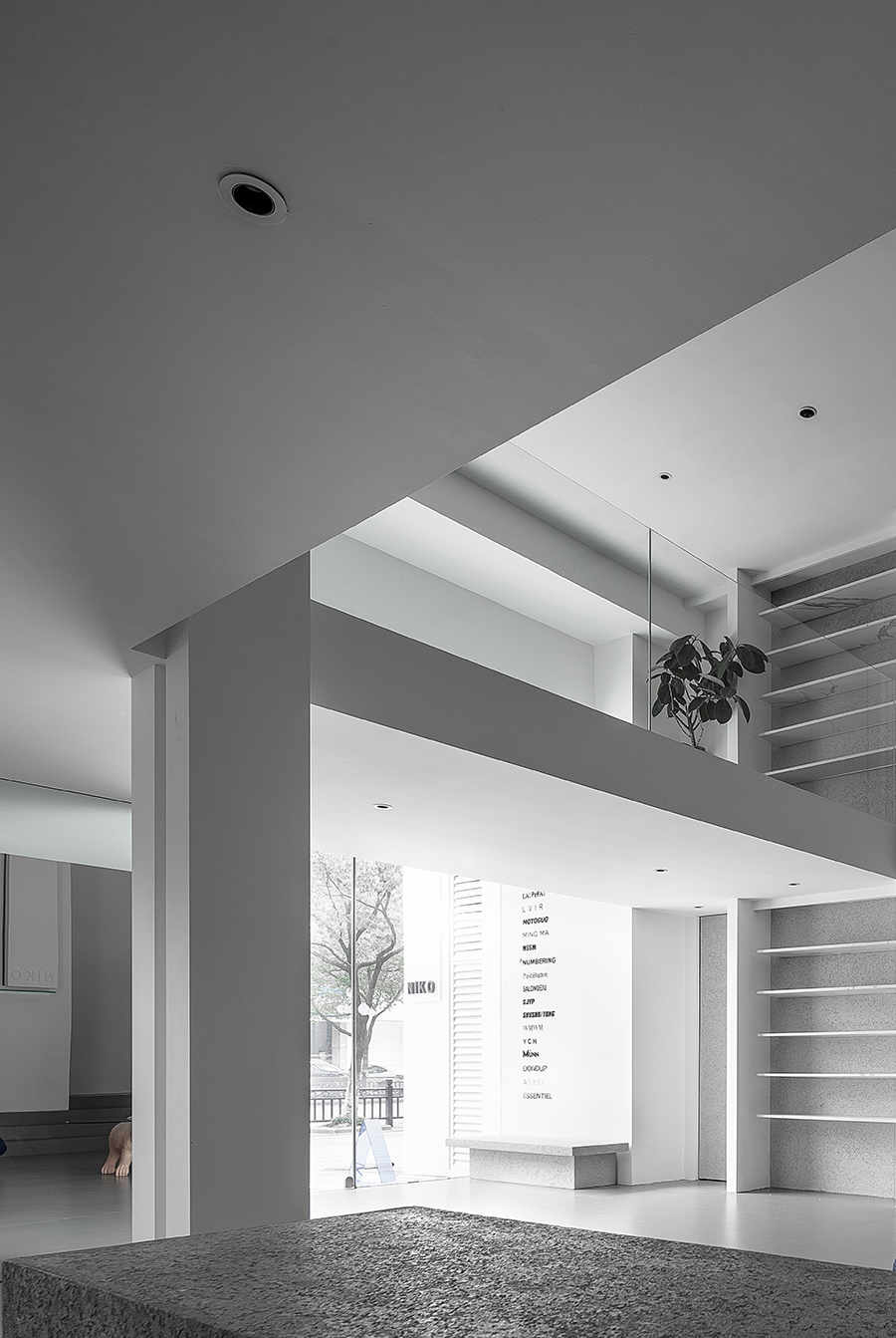 柯桥 NIKO 买手店 | 流动的白色盒子，时尚仪式感空间-75