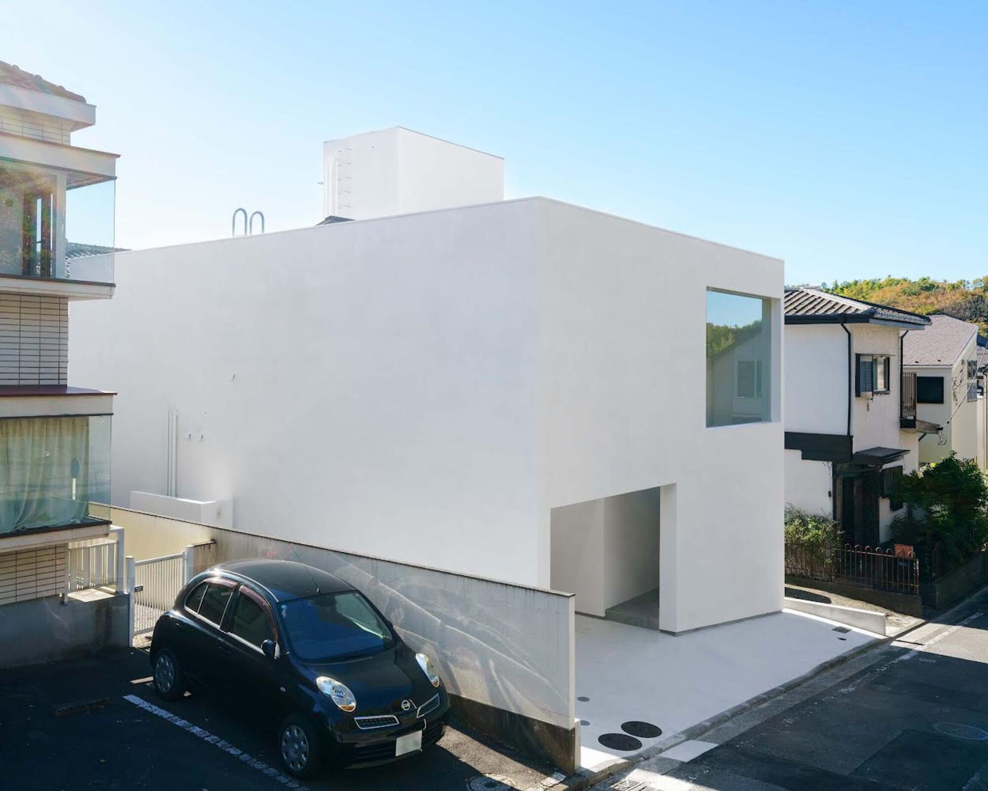 House With Eight Light Courtyards / ha-11