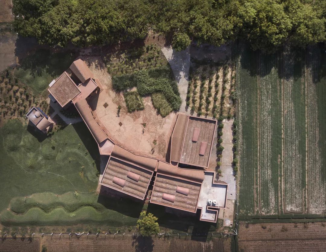 印度 Bhadran 中学,自由创意的嬉戏天堂-6