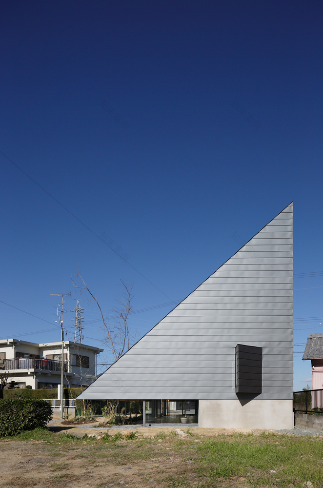 日本 Hamamatsu 住宅区的 Eaves House-22